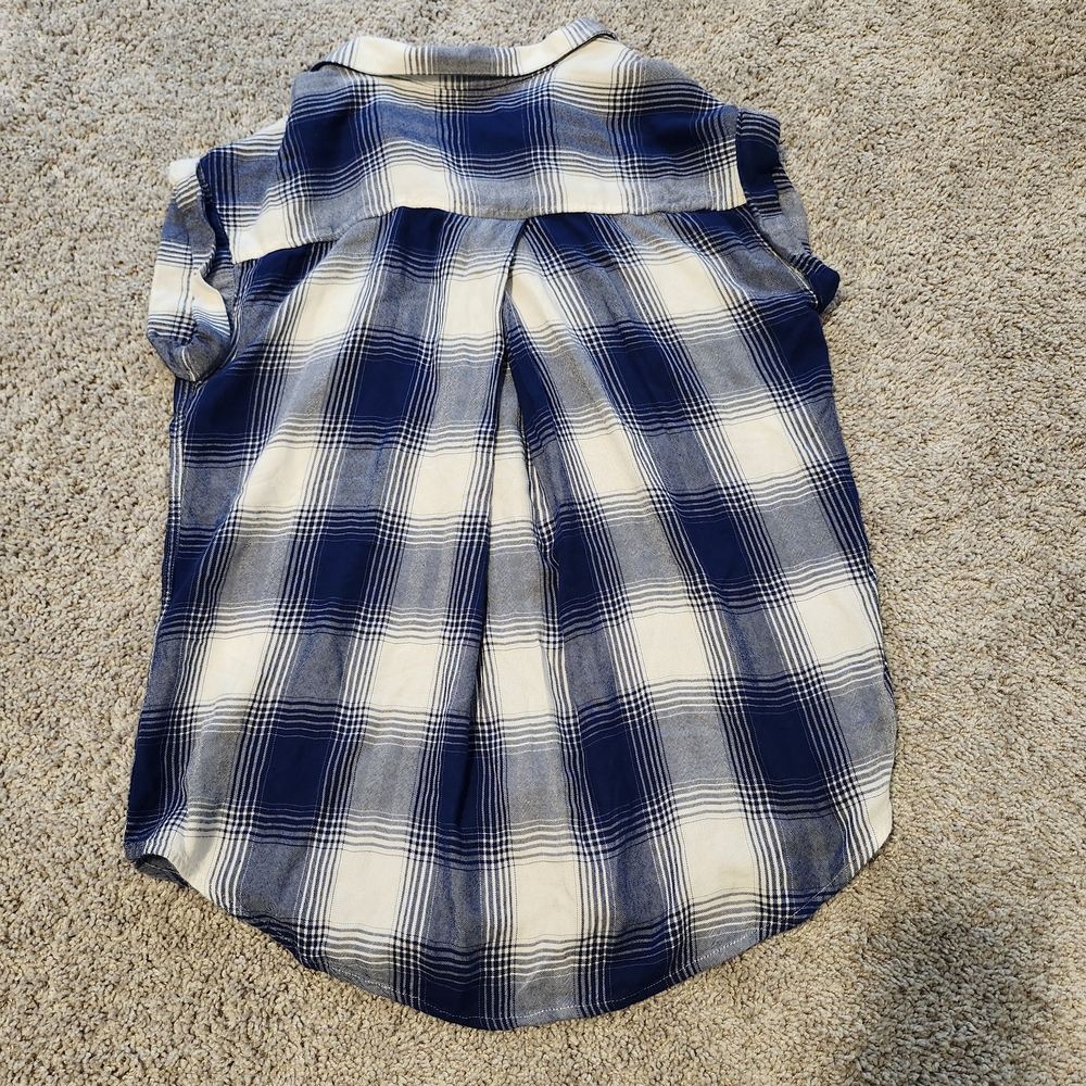 Small Plaid T Shirt "JACHS Girlfriend" Navy and Cream Sleeveless Shirt